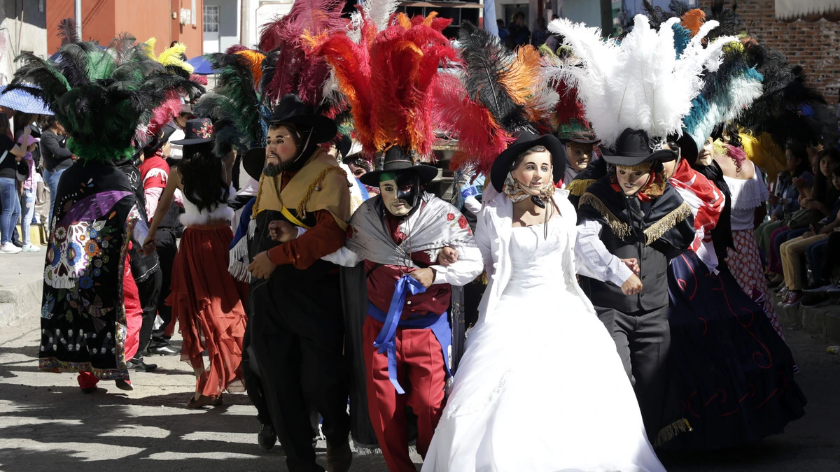 Saldo blanco en 48 carnavales de Puebla; incidentes menores en Huejotzingo 