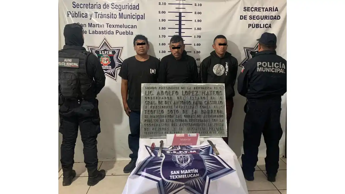 Elementos de seguridad pública realizaron la detención de tres masculinos por robo de placa histórica