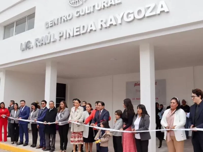 Antes de irse, Raúl Pineda, edil de Lafragua, rehabilita centro cultural y lo bautiza con su nombre