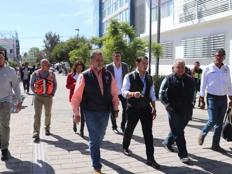 Segom se reunió con directivos de la BUAP para atender peticiones 