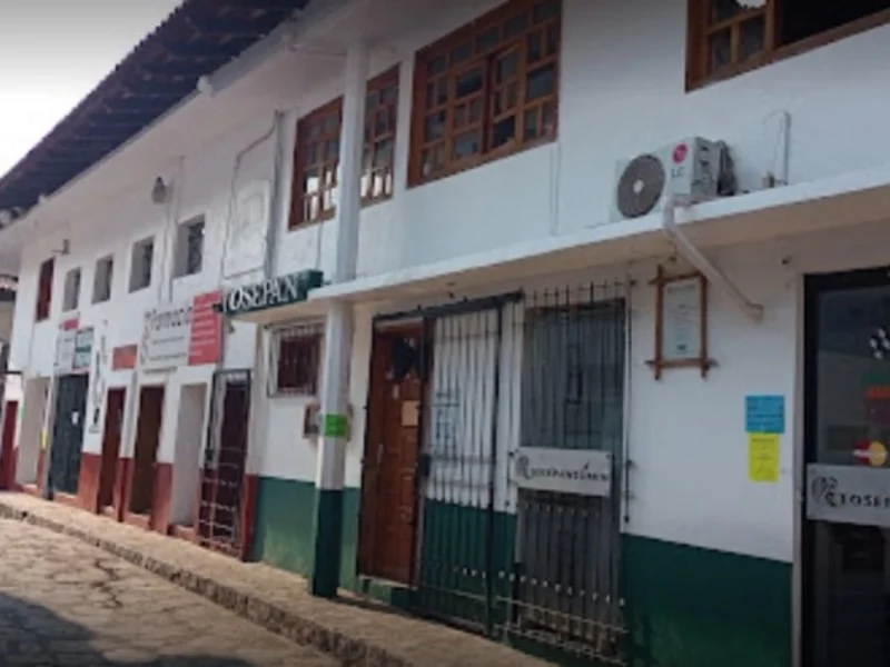 Delincuentes asaltan el Banco Tosepantomin en Cuetzalan; hay un detenido
