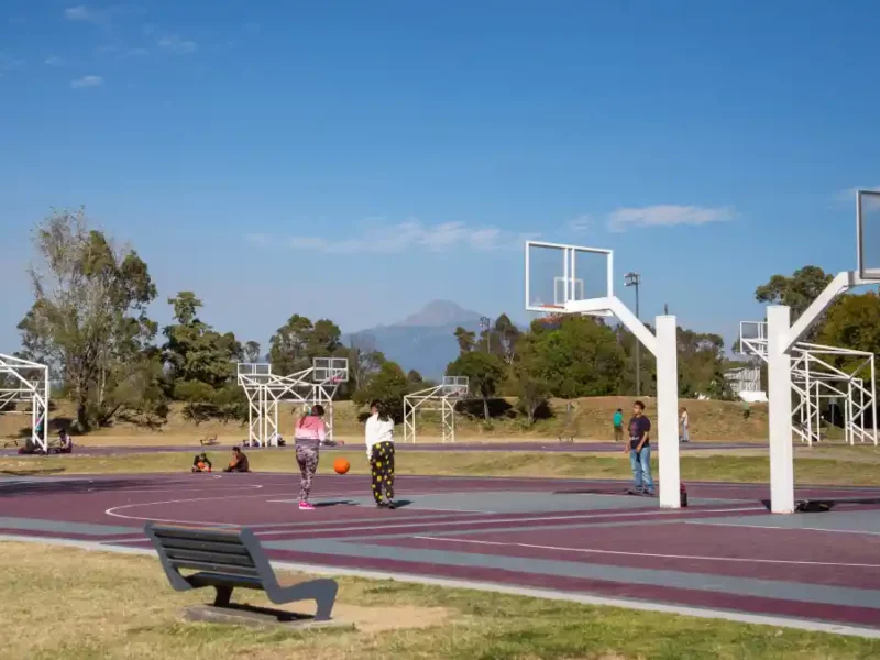Anuncian inversión de 25.4 mdp para la rehabilitación de espacios deportivos en Puebla.