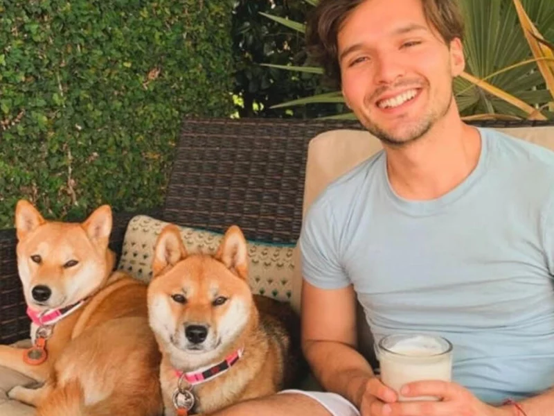 Exnovias de Memo Aponte revelan que droga y maltrata a sus perritas 