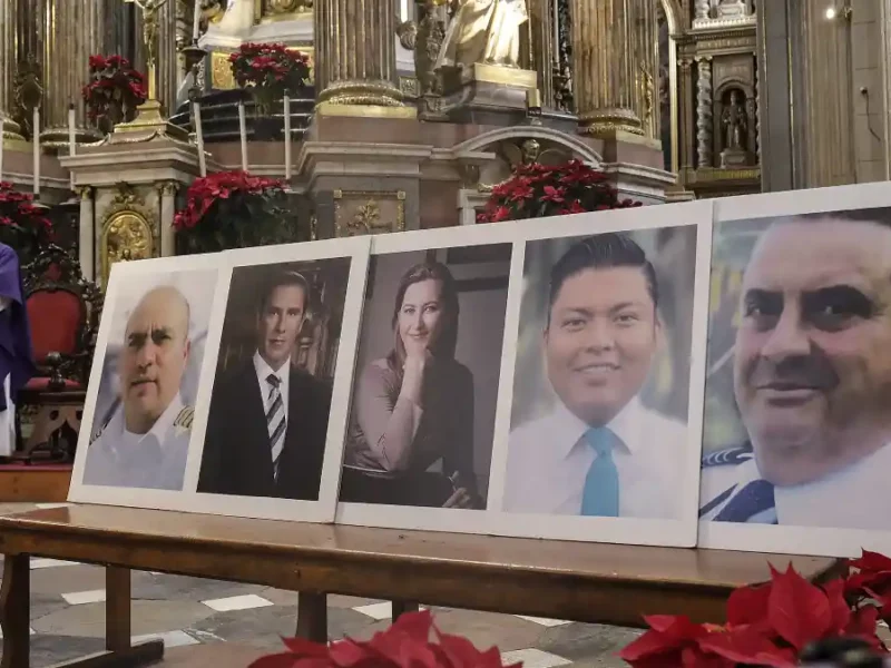 Misa por el sexto aniversario luctuoso de los exgobernadores Martha Erika Alonso y Rafael Moreno Valle en la Catedral de Puebla.