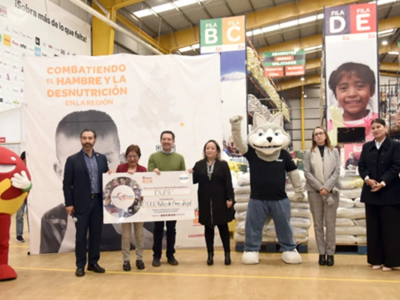 Entrega BUAP 12 mil kilos de arroz y frijol al Banco de Alimentos Cáritas Puebla