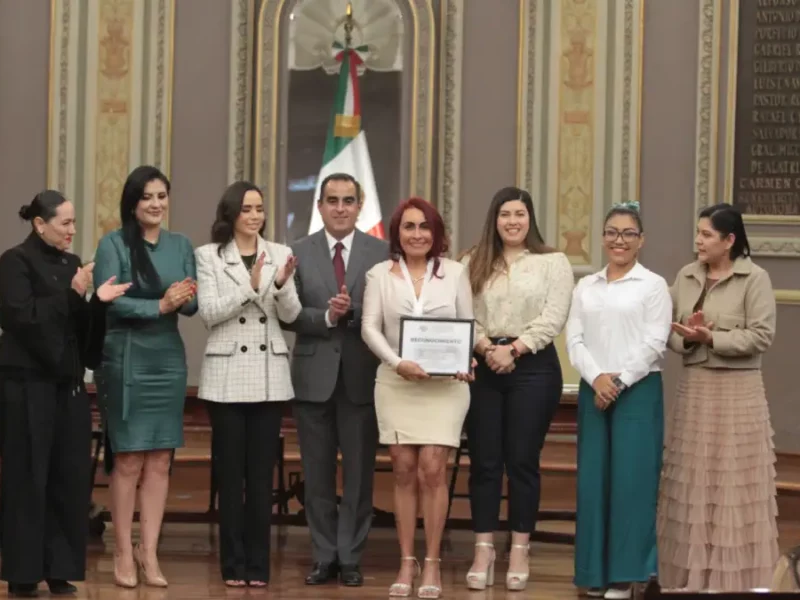 Entrega Congreso del Estado Medalla “Ángeles Espinosa Yglesias”