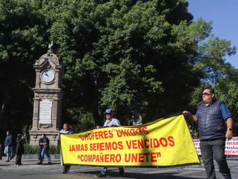 Fracasa el paro de transportistas en Puebla: acusan que no tienen dinero para la gasolina  