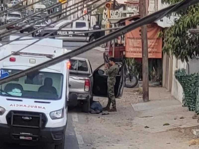 SSP y Marina desmantela banda de robo de autos en Acatlán de Osorio 