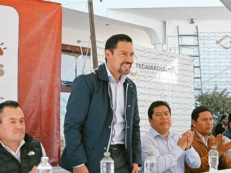 Andrés Villegas cumple y dona su sueldo como diputado a las juntas auxiliares de Tecamachalco 