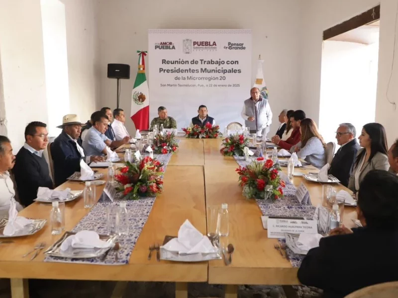Armenta se reúne con alcaldes de la zona de Texmelucan para hablar de la seguridad en carreteras  