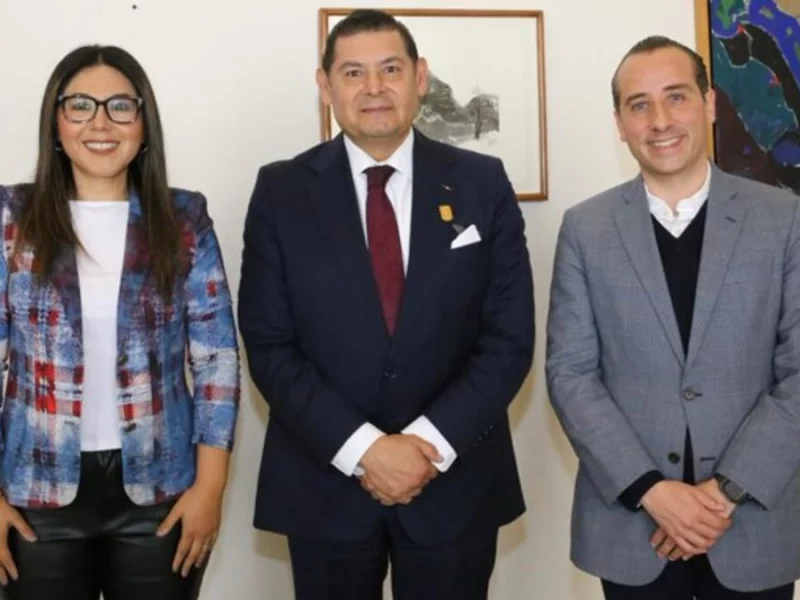 Armenta se reúne con los dirigentes del PAN en Puebla  