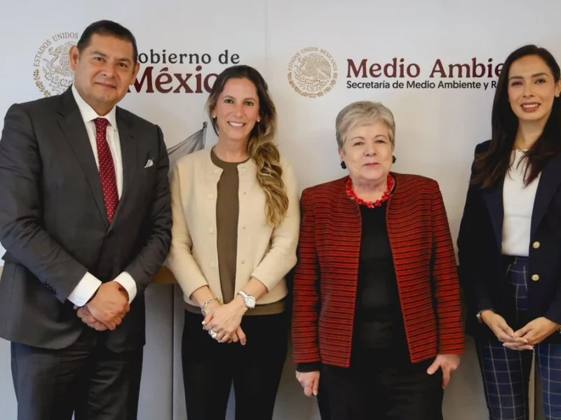 Armenta se reúne con titular de la Semarnat para coordinar proyectos  