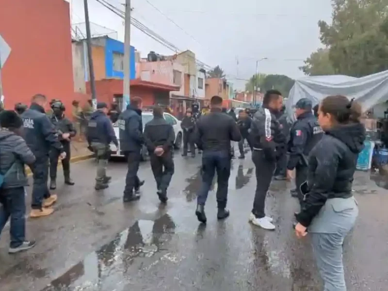 Agentes de la policía que participaron en uno de los operativos que se realizaron este 11 de enero en Puebla.