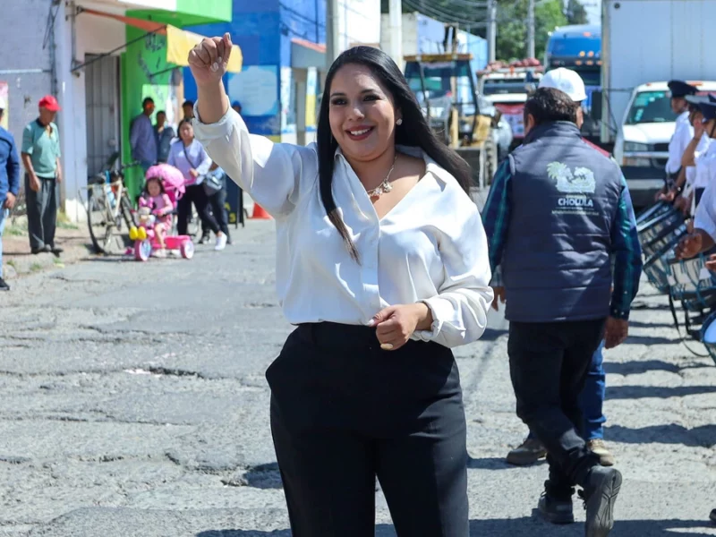Cierres viales en San Pedro Cholula por obras de reencarpetamiento