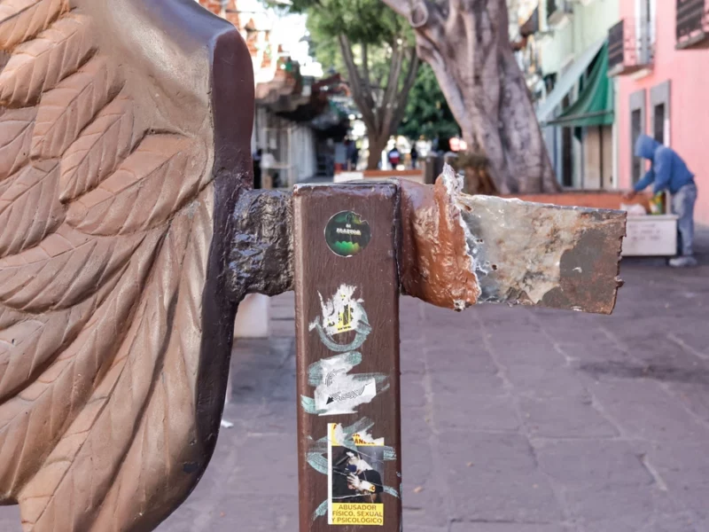 Desaparece una ala de la escultura de El Parián en Puebla  