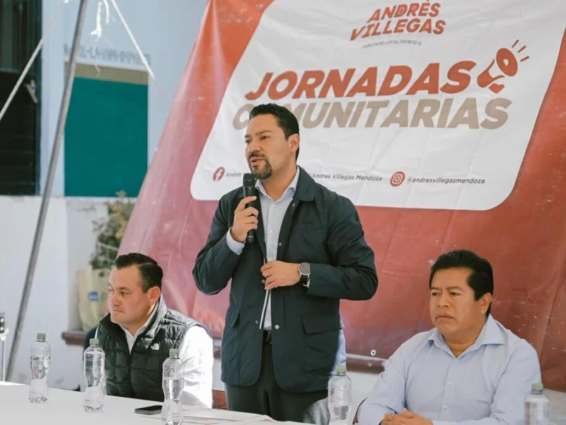 Villegas sigue cumpliendo y ahora dona su salario para la junta auxiliar de Santiago Alseseca