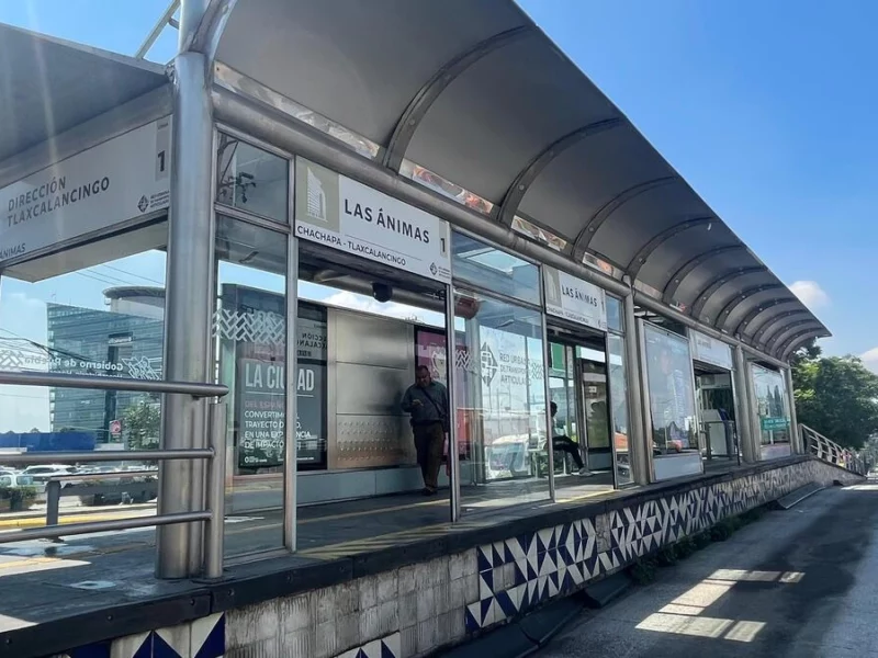 Automovilistas ya tienen prohibido usar el carril exclusivo de RUTA en el bulevar Atlixco  