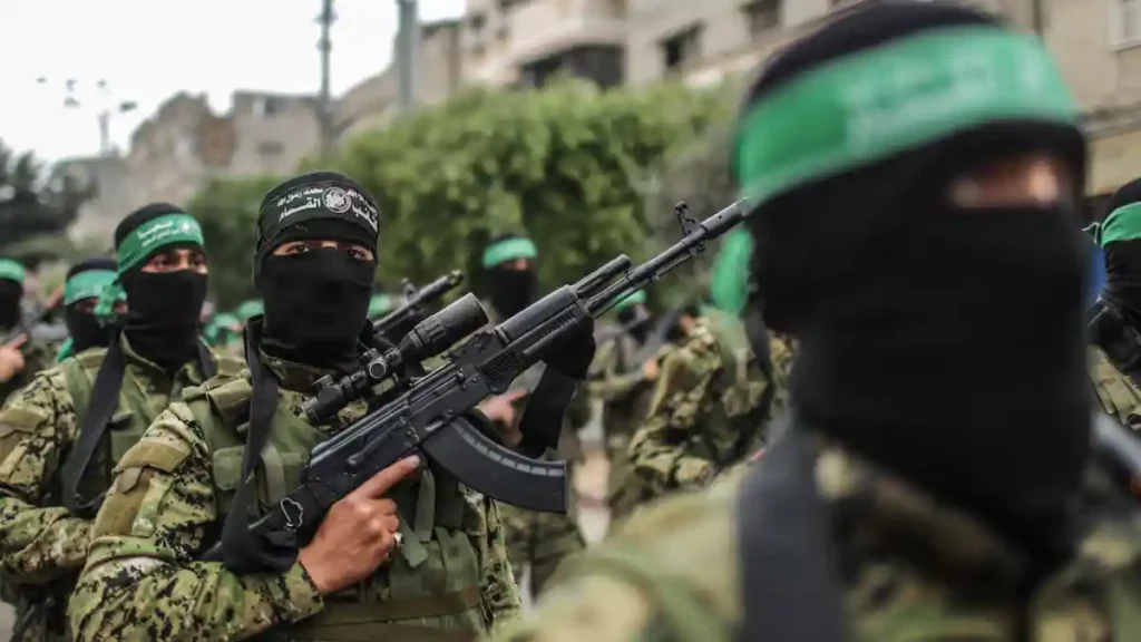 Brigadas Ezedin al Qasam, brazo armado de Hamás en un desfile militar de 2017.