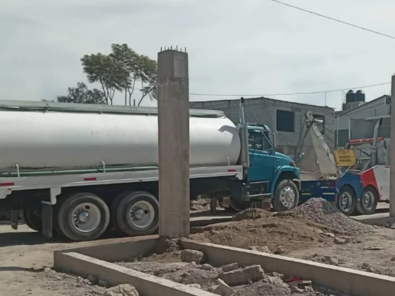 FGR y Marina detienen a ocho personas por huachicoleo de agua en Tehuacán