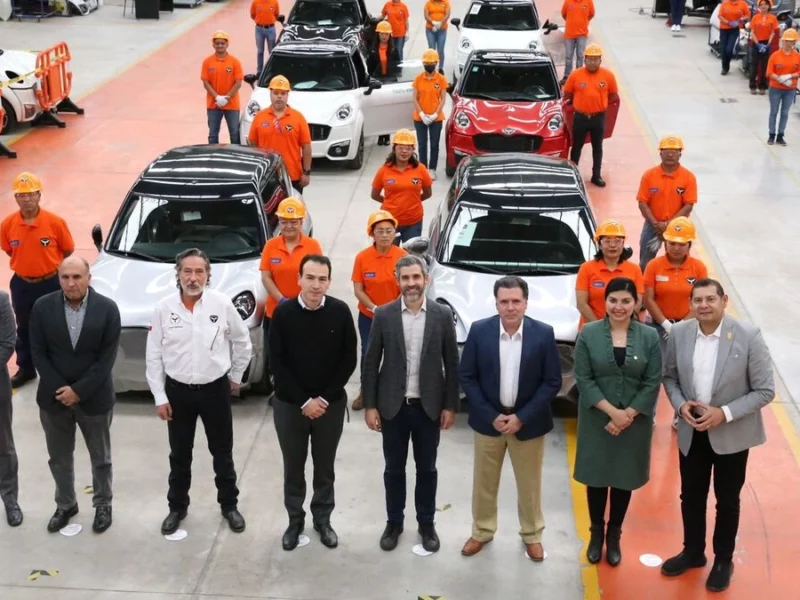 Armenta recibe a los responsables del Proyecto Olinia y recorren San José Chiapa 