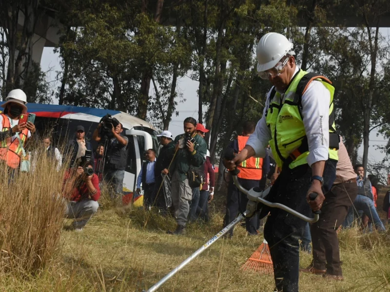 Armenta lleva faenas al norte de Puebla; espacios tenían 15 años de abandono 