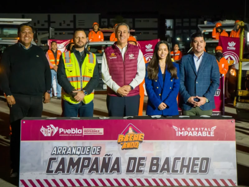 Destina Gobierno de la Ciudad más de 100 mdp al programa nocturno Bacheando Puebla 2025