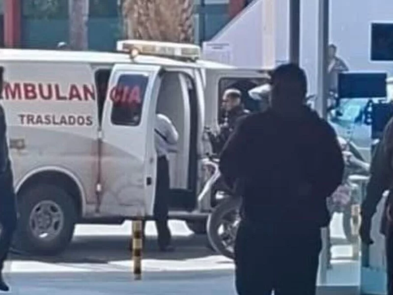 En asalto al BBVA de Plaza Crystal en San Martín Texmelucan, balean a vigilante  
