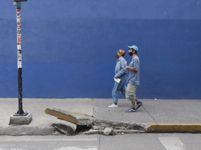 31 personas murieron por objetos estorbosos en las banquetas de la ciudad de Puebla  