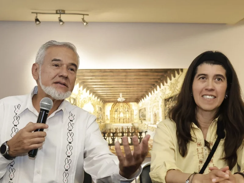Bibliotecas Humanas revive las experiencias de adultos mayores de Puebla  