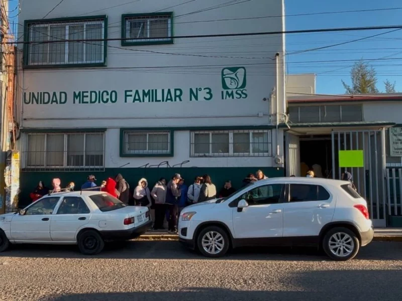 Hombres armados roban medicamento controlado de la Clínica 3 del IMSS  