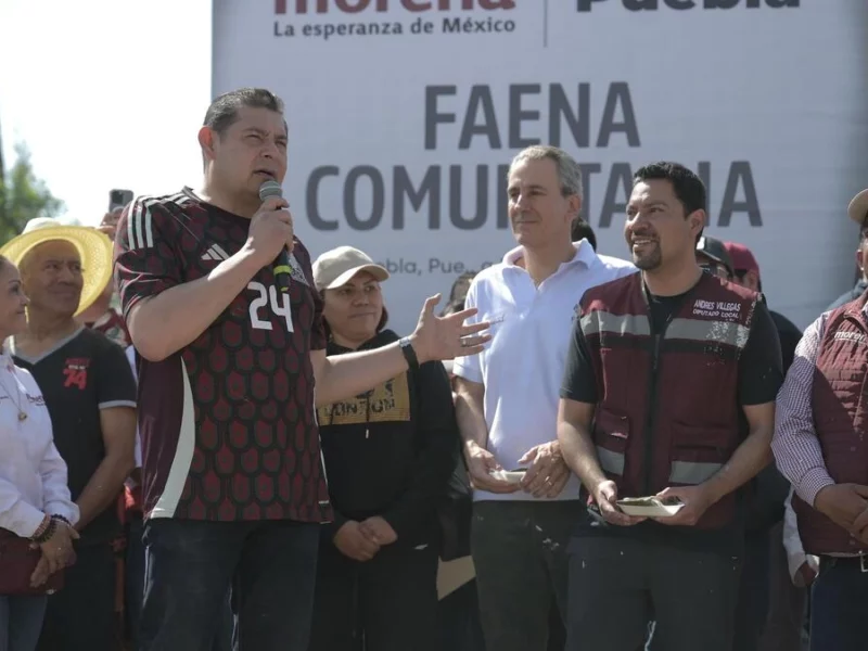 Villegas participa en la faena con el gobernador Alejandro Armenta en la colonia Constitución Mexicana