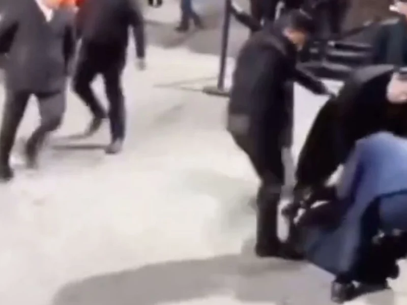 Guardias de Mallet dan brutal golpiza a papá e hijo en Puebla