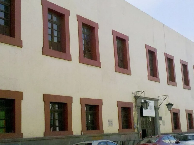 Estudiantes de la Gabino Barreda dan golpiza a adolescente de 14 años 