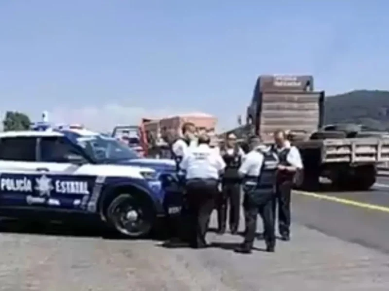 Eran asaltantes de transporte de carga los detenidos en un operativo en la Vía Atlixcáyotl