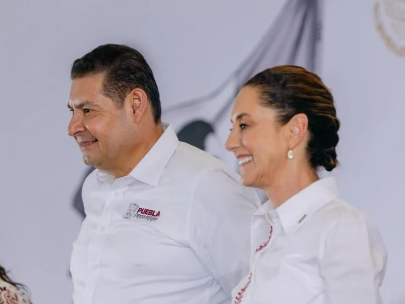 Sheinbaum y Armenta contra la privatización del agua en Puebla 