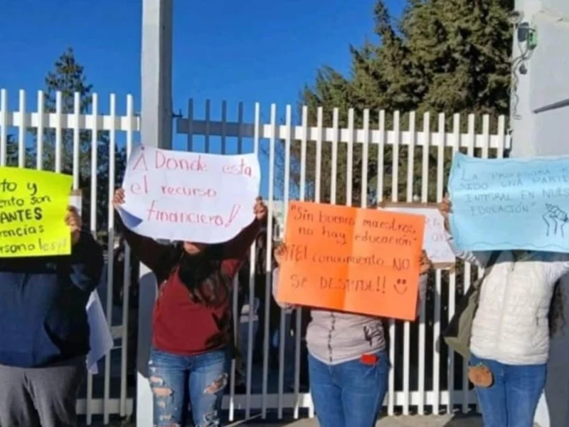 Maestros toman el Instituto Tecnológico de Ciudad Serdán; hay trabajadores retenidos