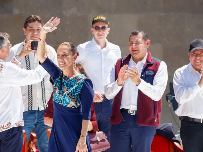 “Puebla está firme con ella”: Armenta acude a mitin de Claudia Sheinbaum  