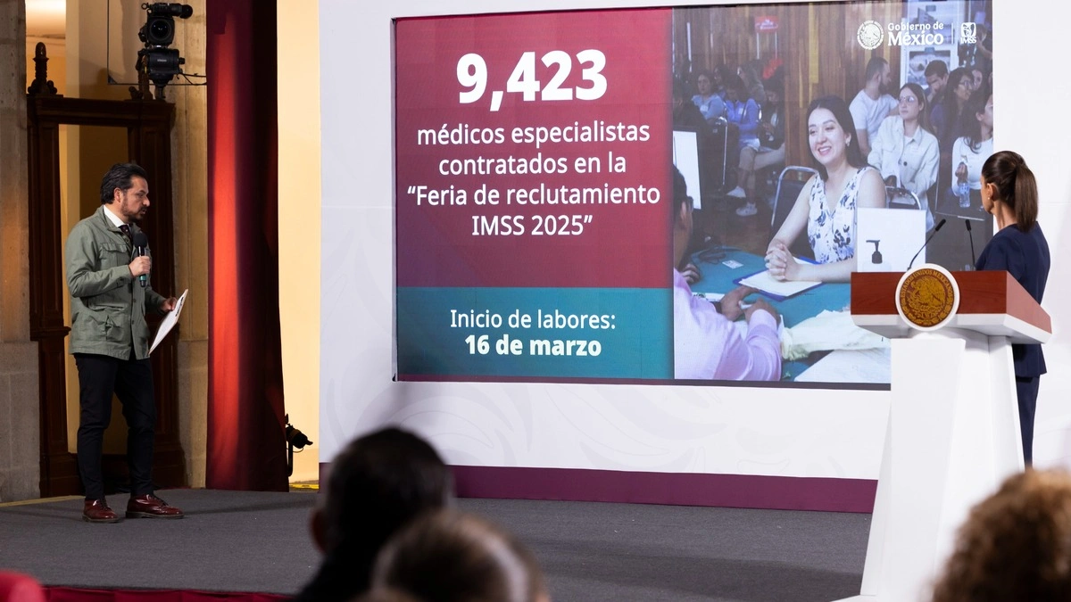 Puebla cubre al 100% plazas de médicos y médicas especialistas del IMSS 