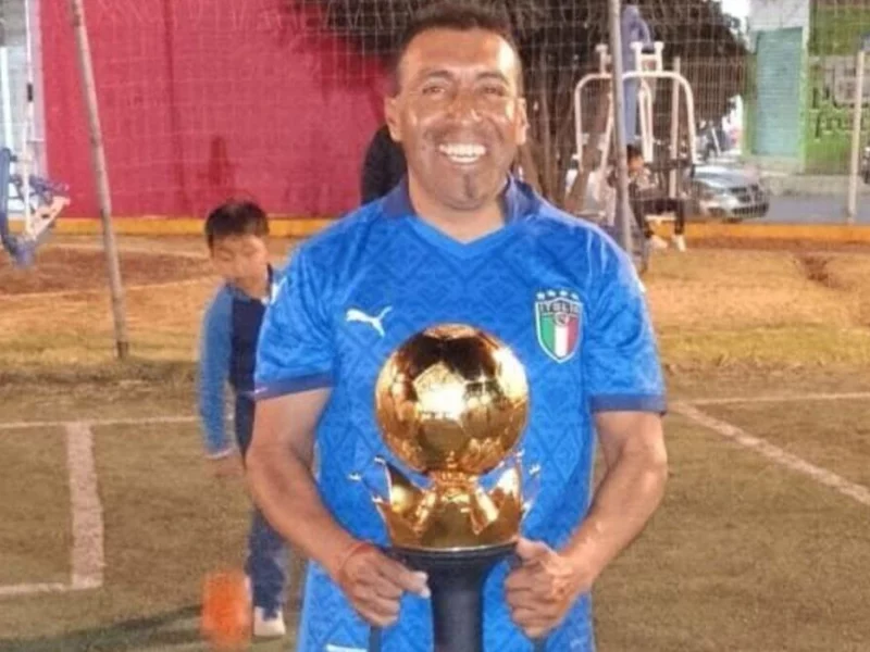 Pedro, un aficionado al fútbol, fue asesinado por su vecino en Puebla