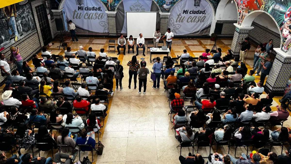 Ariadna Ayala impulsa a emprendedores de Atlixco con apoyo al registro de marca.