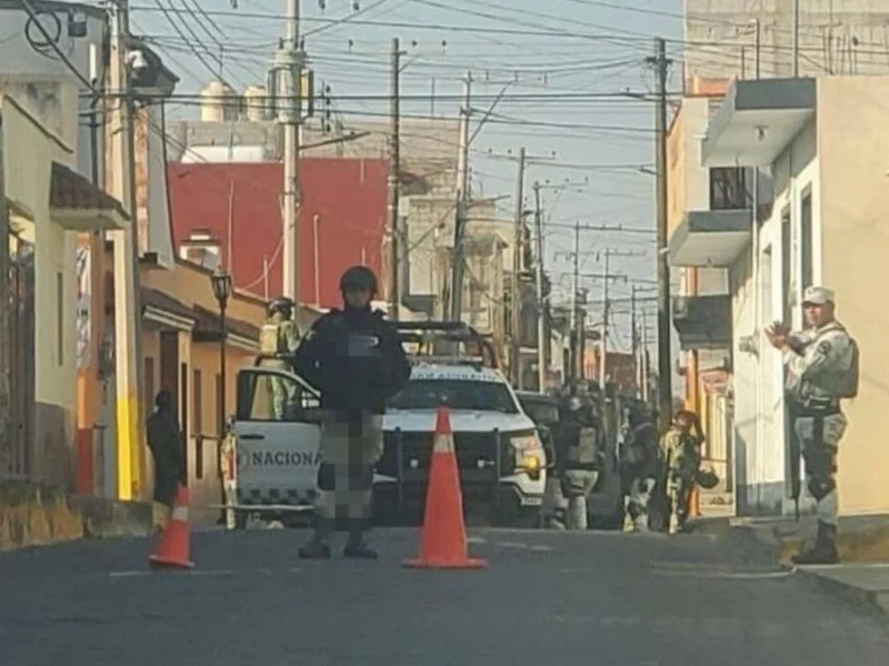 Autoridades federales catean los domicilios de los hermanos Vieyra en Tlachichuca  