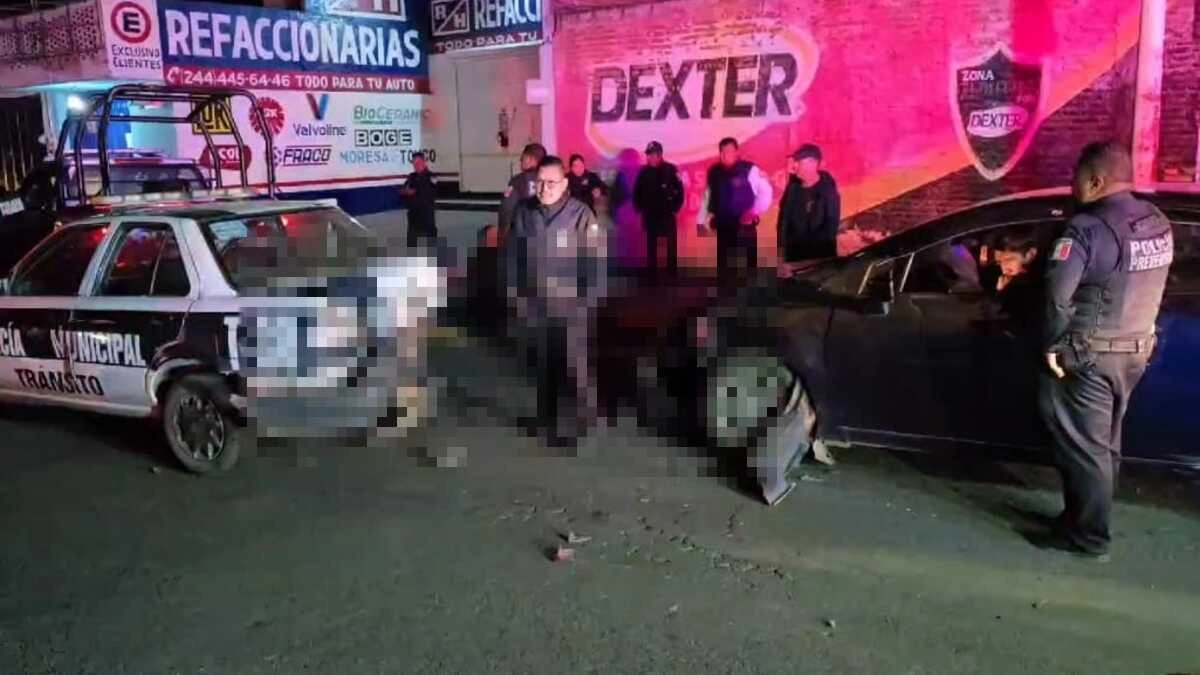 Conductor choca contra patrulla y deja a cuatro policías heridos en Atlixco 