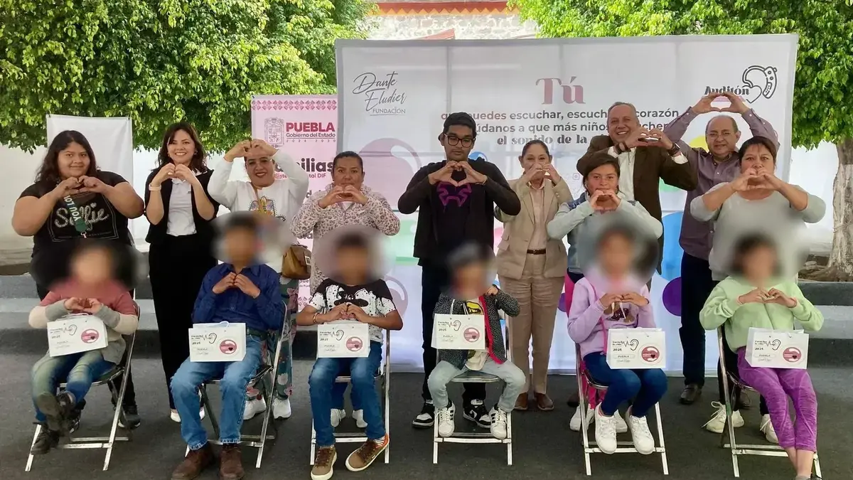 DIF estatal entrega 50 aparatos auditivos en coordinación con la Fundación Dante Eludier