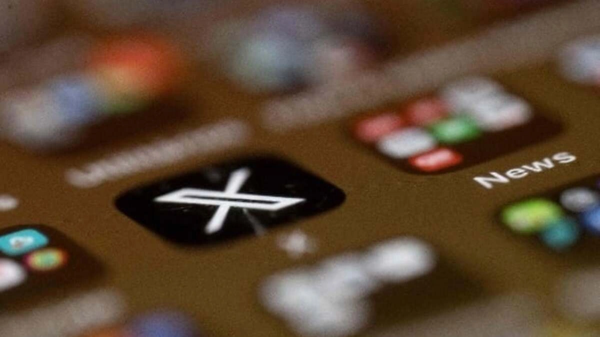 Elon Musk denuncia ciberataque contra X: caída global afecta a millones de usuarios  