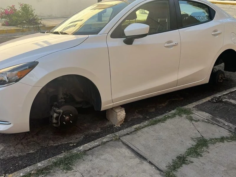 Desvalijan auto en San José Vista Hermosa a pesar de contar con seguridad privada