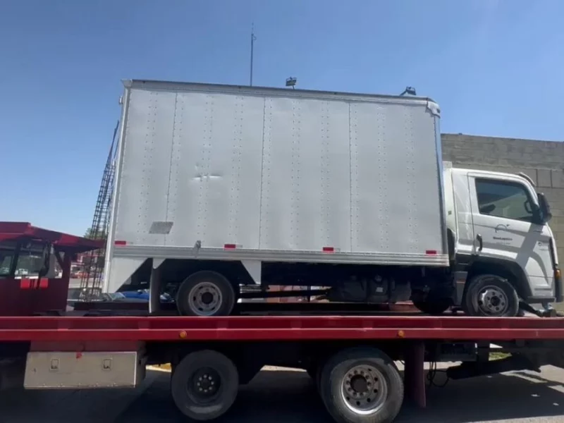 Policías de Cuautlancingo recuperan camión robado en Coronango
