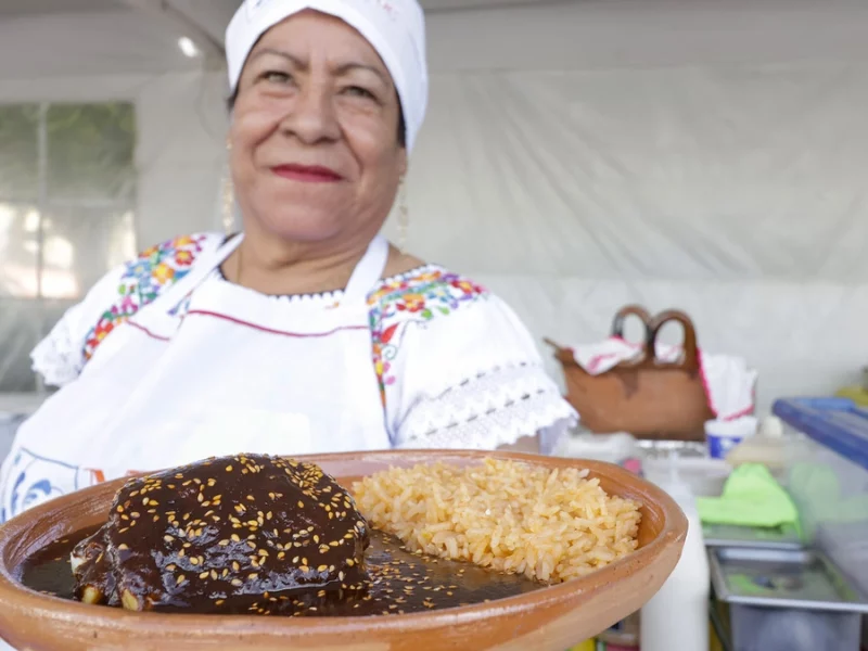 La sazón de los municipios de Puebla llega al encuentro de Cocineras Tradicionales  