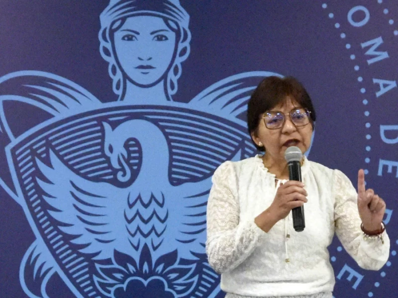 Rectora Lilia Cedillo pide a los estudiantes voto de confianza y diálogo con las comisiones