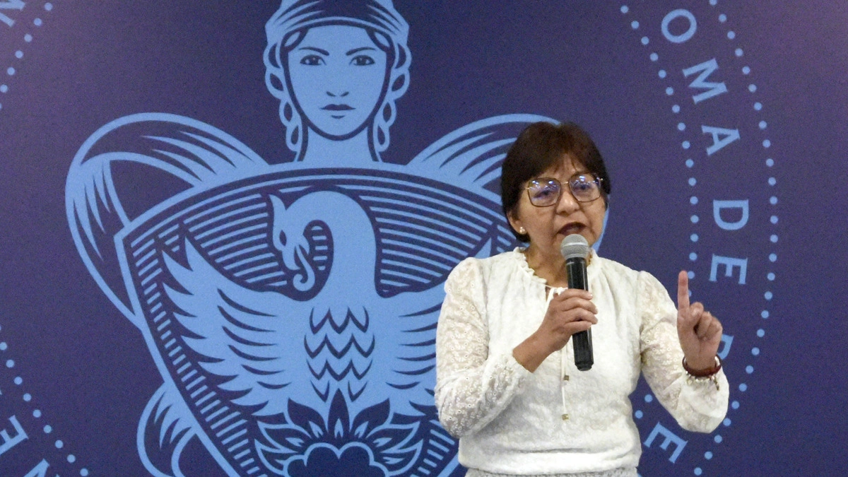 Rectora Lilia Cedillo pide a los estudiantes voto de confianza y diálogo con las comisiones