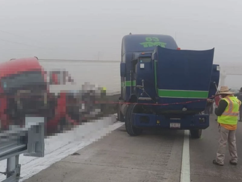 Muere custodio tras ser aplastado por un tráiler en la Puebla-Orizaba 